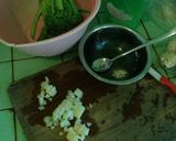 Foto langkah ke 2 dari resep Tumis Brokoli Jamur.