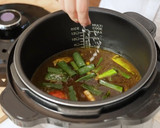 Foto langkah ke 4 dari resep Rawon Devina Hermawan.