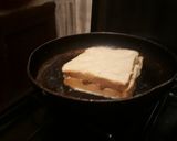 A picture of step 4 of Apple pie (French toast).