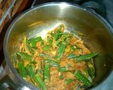 A picture of step 4 of Bhindi 2 pyaza.
