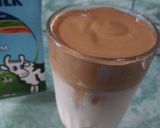 Foto langkah ke 3 dari resep Dalgona Coffee.