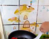Foto langkah ke 2 dari resep Korean Strawberry Milk.