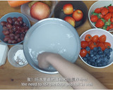 A picture of step 1 of 【圣诞水果树 Fruity Christmas Tree】创意甜点，简单又美丽！.