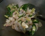 Foto langkah ke 3 dari resep Sapo Tahu Udang.