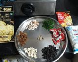 રાજભોગ આઇસ્ક્રીમ (Rajbhog Icecream recipe in Gujarati) રેસીપી સ્ટેપ1ફોટો