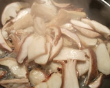 Foto del paso 2 de la receta: Boletus con ajillos