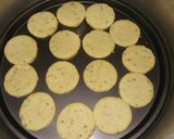 A picture of step 3 of Zeera biscuits.