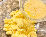 Foto del paso 2 de la receta: Galletas blandas con harina de maíz y coco