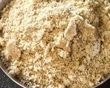A picture of step 5 of Dhaniya panjiri.