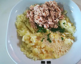 Foto del paso 1 de la receta: Tortitas de patata y atún con mahonesa de aguacate