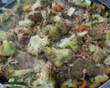 Foto del paso 2 de la receta: Salteado de vegetales con atún🥒🧄🧅🫑🥗