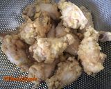 Foto langkah ke 4 dari resep Ayam Goreng Saus Madu Sriracha.