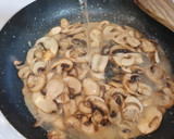 Foto del paso 8 de la receta: Albóndigas de lomo adobado en salsa de champiñones