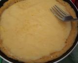 Foto langkah ke 4 dari resep Pie Susu Teflon Sederhana.