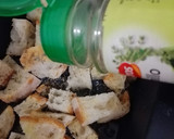 Foto del paso 5 de la receta: Ensalada de coliflor al curry con restos de pan