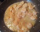 Foto del paso 2 de la receta: Filete de Tilapia con camarones🍤 al ajillo🧄