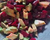 Une image de l'étape 2 de Salade betterave, avocat & fromage frais.
