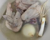 Foto langkah ke 3 dari resep Vietnamese Chicken Pho.