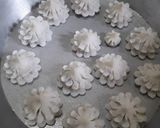 तांदुळाचे उकडीचे मोदक (tandalache ukadiche modak recipe in marathi) रेसिपी स्टेप 8 फोटो 
