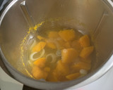 Foto del paso 2 de la receta: Crema de calabaza sin patata súper básica y rica Thermomix