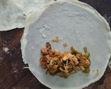 A picture of step 5 of Chicken Spring Roll.