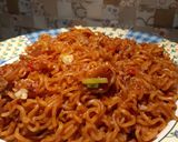 Foto langkah ke 6 dari resep Mie instan goreng pedas.