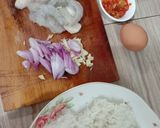 Foto langkah ke 1 dari resep Nasi goreng Seafood.