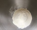 Une image de l'étape 1 de Pâte brisée à l oeuf.
