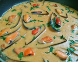 Foto del paso 15 de la receta: Mejillones a la fina crema de cava