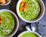 A picture of step 5 of Fresh Peas Soup.