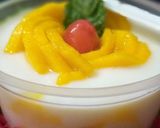 A picture of step 8 of Mango Yoghurt Parfait.
