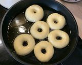 Foto langkah ke 7 dari resep Donat Kampung Empuk.