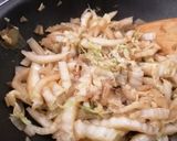 Une image de l'étape 7 de Crevettes sautées au chou chinois 🐯🐉.