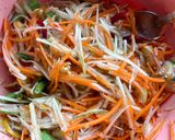 รูปขั้นตอนการทำที่ 5 ของ ส้มตำใส่มะเขือขื่นแครอท🥕🥗