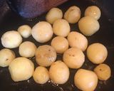 A picture of step 2 of Butter Garlic Potato.