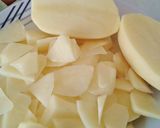 Foto del paso 1 de la receta Patatas fritas con crema de queso gouda