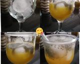 A picture of step 5 of Mango punch 💛😋💛.