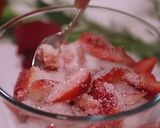A picture of step 1 of Yumy strawberry and cream pudding iftar special.