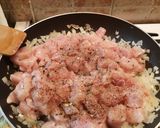 Tejszínes feta sajtos rakott csirke, burgonya chipssel recept fázis 2 fotója