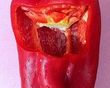 Foto del paso 1 de la receta: Pimiento rojo asado relleno de gambas con crema de gambas