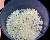 Húsos-gombás fusilli recept fázis 2 fotója