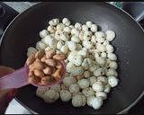 A picture of step 1 of Caramelized Makhana.