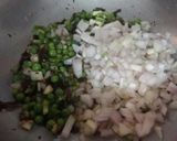 मटर पोहा(mutter poha recipe in hindi) रेसिपी चरण 1 फोटो