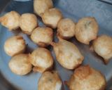 A picture of step 3 of Shahi Dahi Vada.