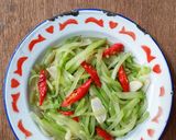 Foto langkah ke 5 dari resep Tumis Labu Siam Bawang Putih.