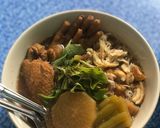 รูปขั้นตอนการทำที่ 5 ของ ก๋วยเตี๋ยวไก่ตุ๋นมะระ