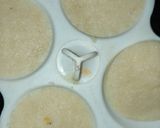 A picture of step 4 of Tricolour Idli.