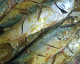 Foto langkah ke 4 dari resep Ikan Kembung Bakar Teflon.