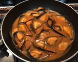 Foto del paso 13 de la receta: Mejillones en salsa