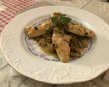 Foto del paso 7 de la receta: Setas salteadas con ajetes tiernos y solomillo de pechuga de pollo